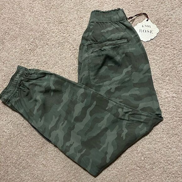 NWT KNOX ROSE WOMENS SIZE SMALL CAMOUFLAGE JOGGERS - Picture 4 of 5